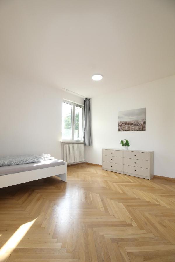 Apartmenthaus Kitzingen - Grosszuegige Wohnungen Fuer Je 6 Personen Mit Balkon Kültér fotó